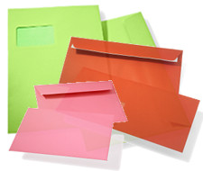 farbige Briefumschläge in 10 aktiven Farben